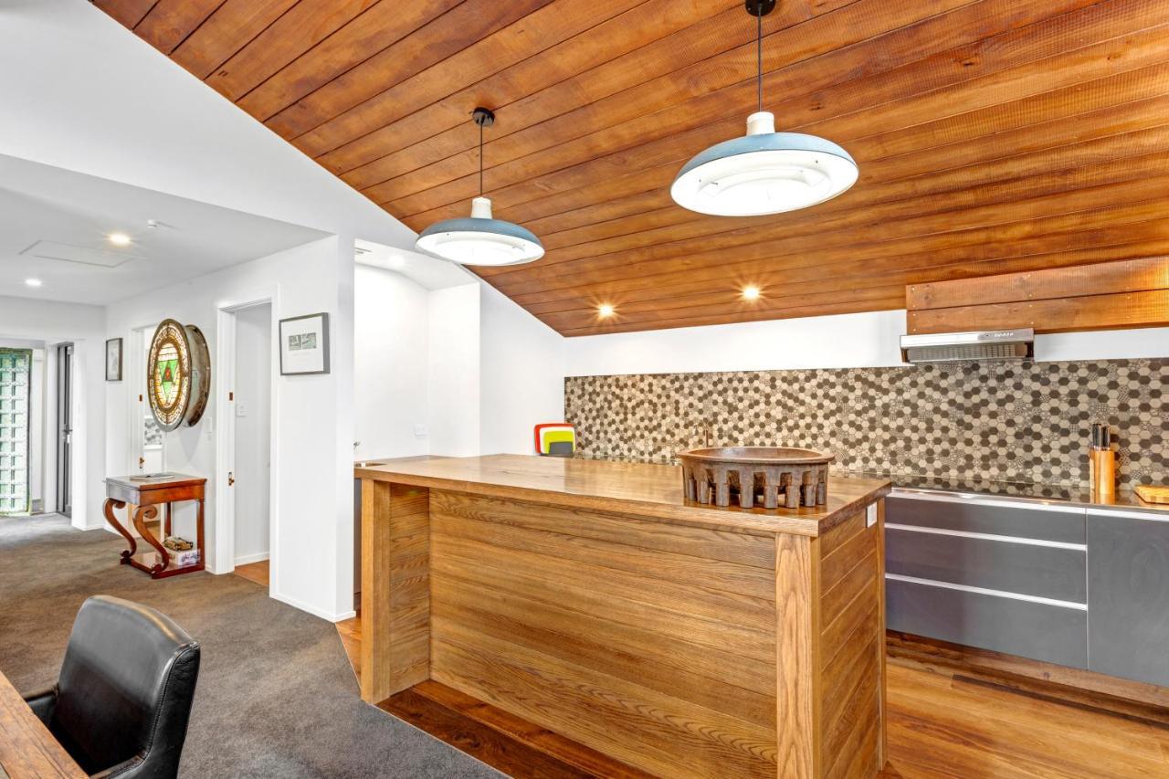 Modern Charm Dunedin Exterior photo