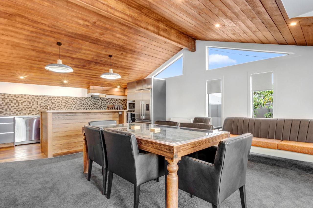 Modern Charm Dunedin Exterior photo