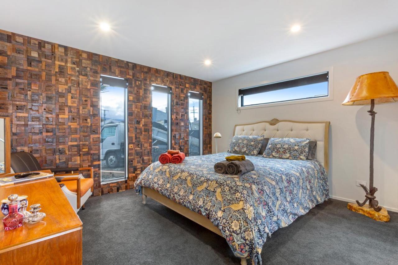 Modern Charm Dunedin Exterior photo