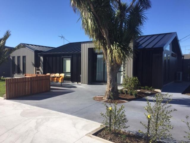 Modern Charm Dunedin Exterior photo
